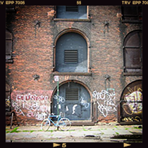 CBGB, New York<br />
ニューヨーク　ライブハウス CBGB